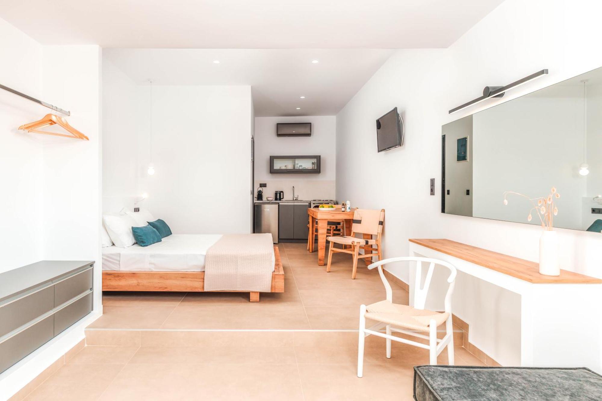 Plakakia Luxury Apartments Makry Gialos  Exterior photo